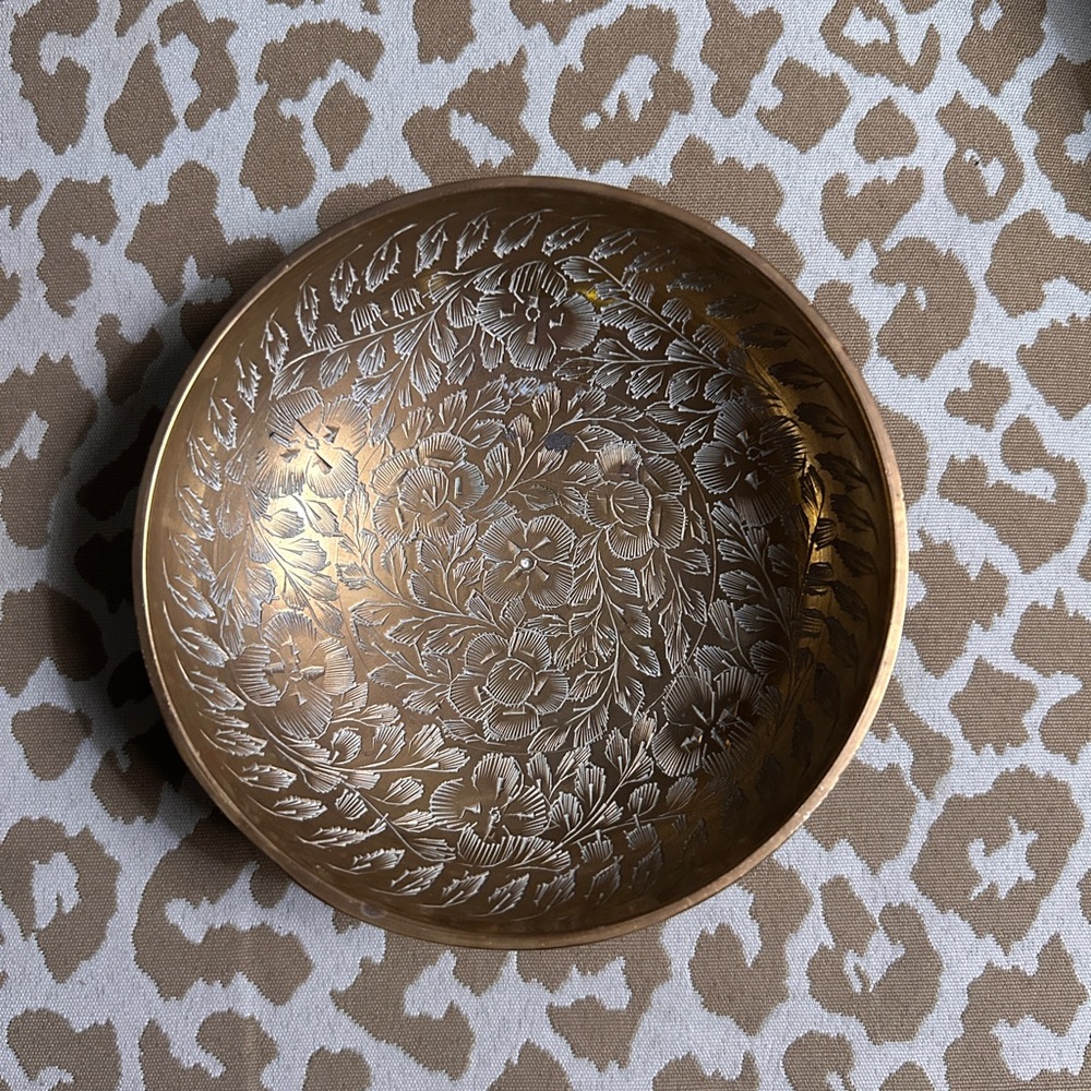Small Engraved Brass Trinket Dish - Picture 3 of 7